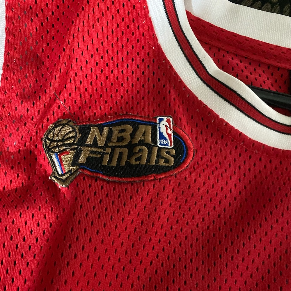 Michael Jordan - Picture 3 of 8